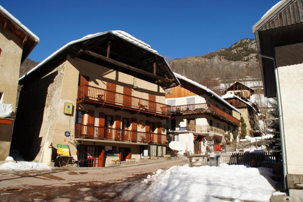 Le Relais Des Vaudois Hotell Freissinieres Eksteriør bilde