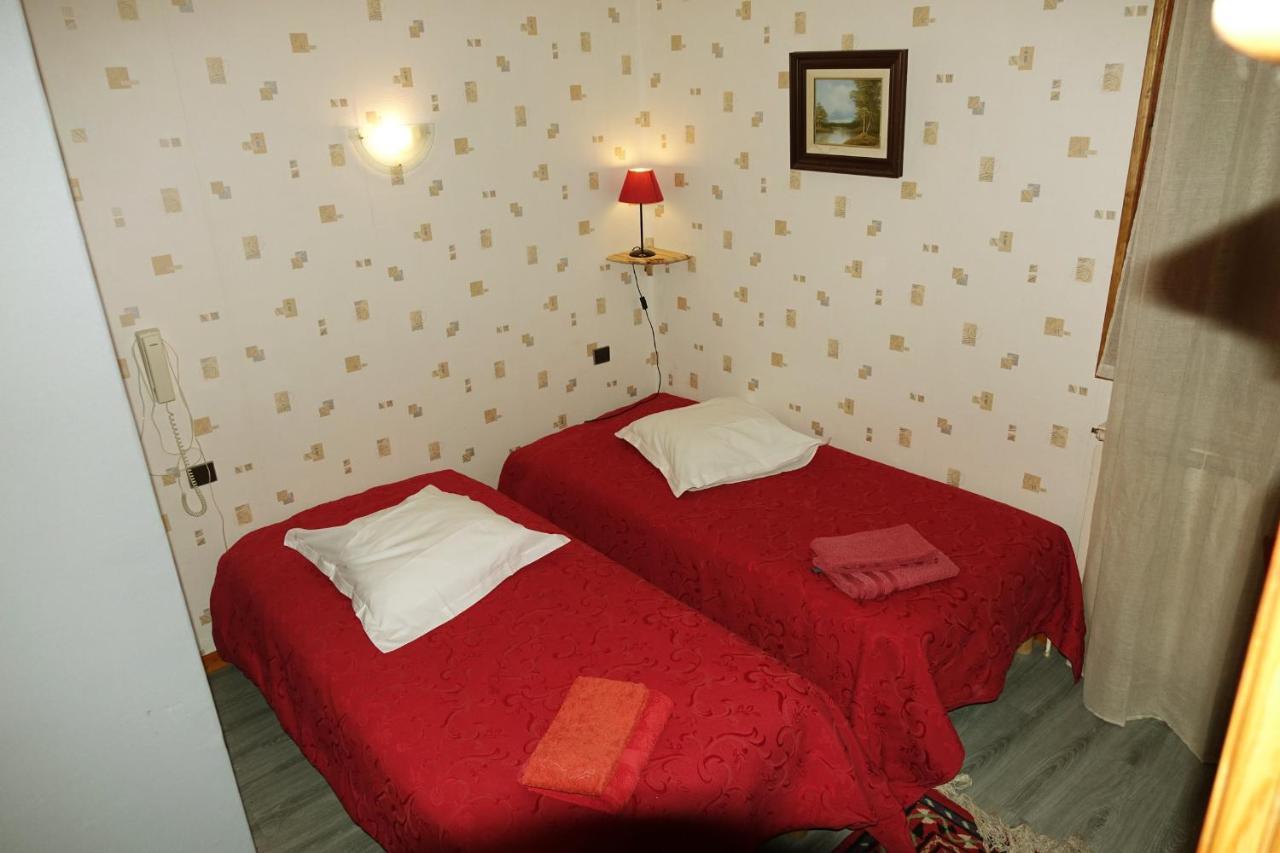Le Relais Des Vaudois Hotell Freissinieres Eksteriør bilde